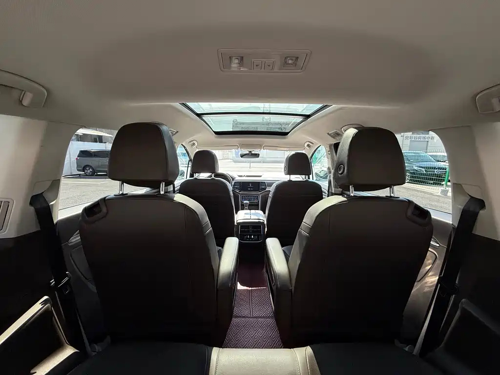 VOLKSWAGEN VILORAN 2020