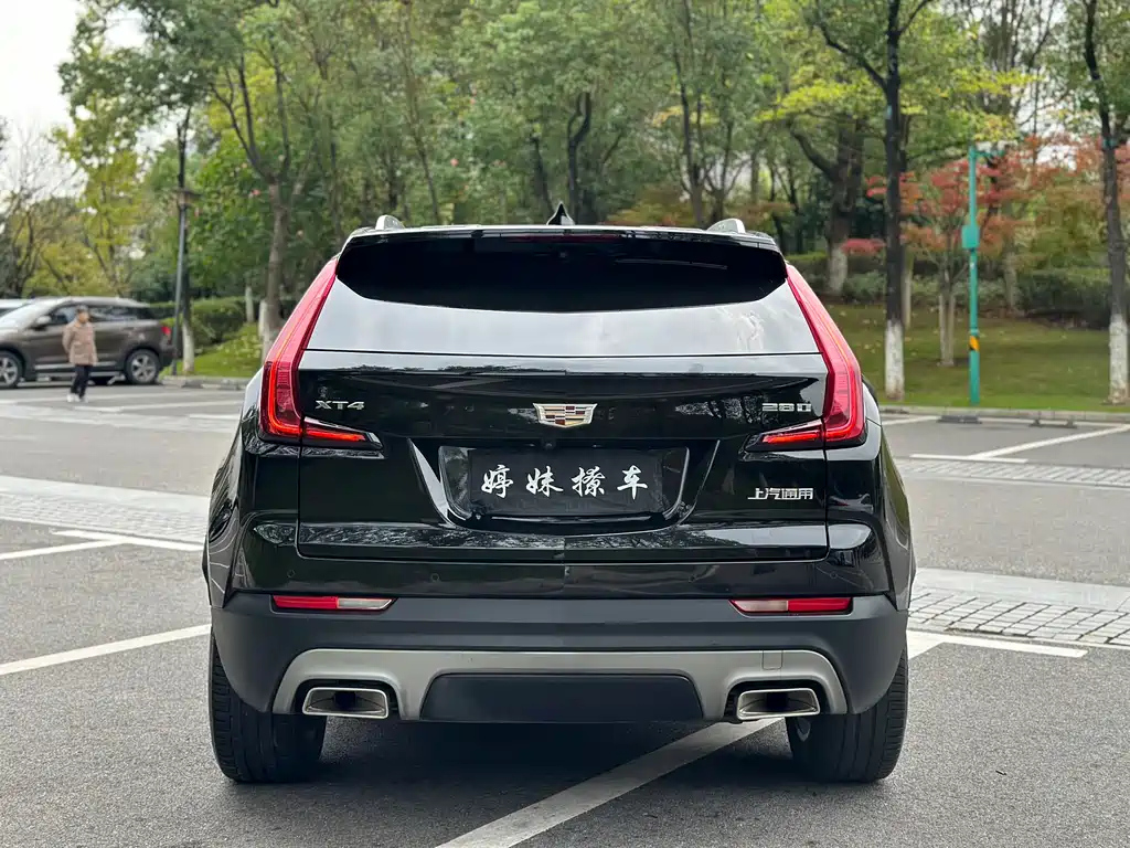 CADILLAC XT4 2021