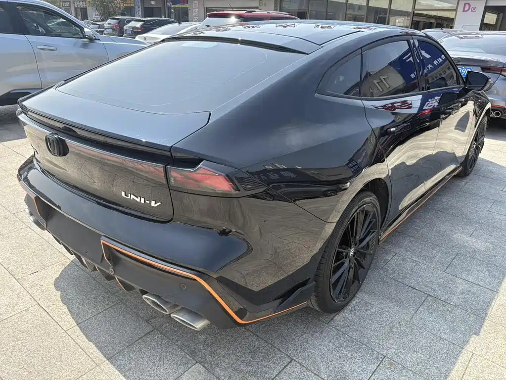 CHANGAN UNI-V 2023