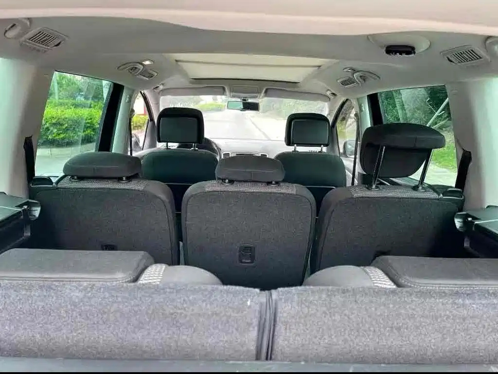 VOLKSWAGEN SHARAN 2015