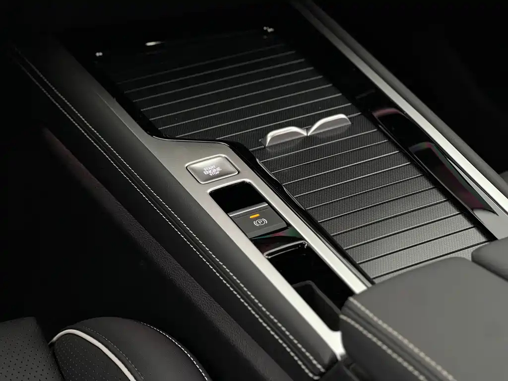 VOLKSWAGEN MAGOTAN 2025