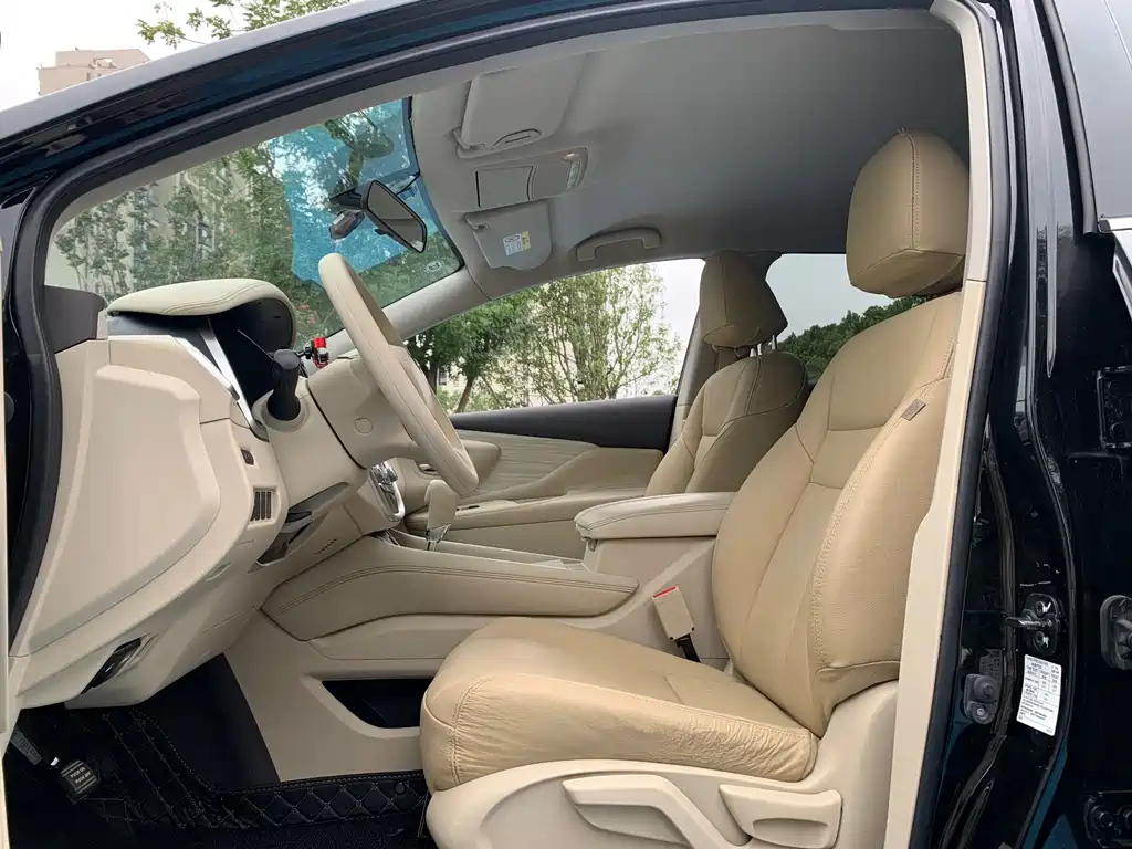 NISSAN MURANO 2015