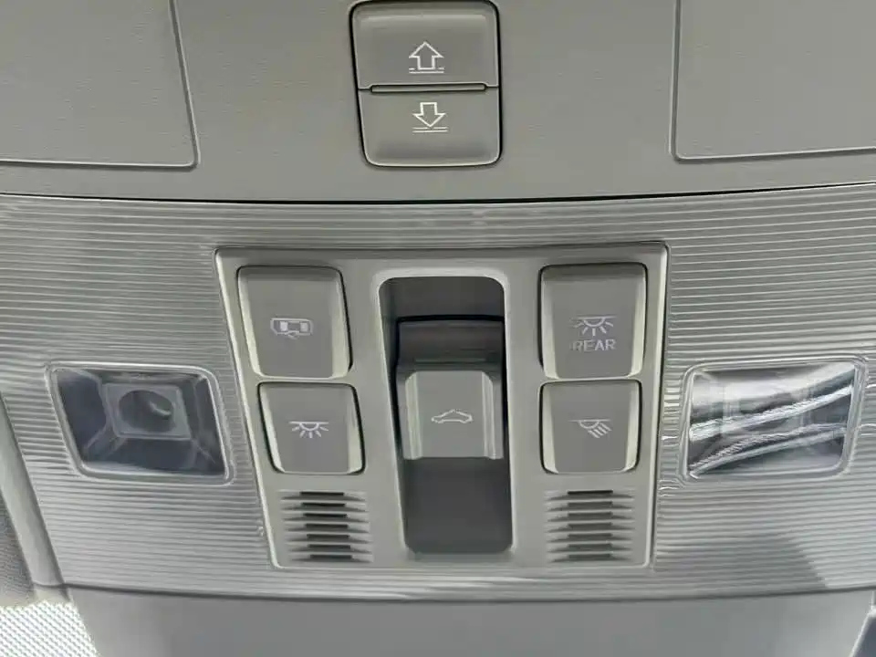 VOLKSWAGEN MAGOTAN 2021