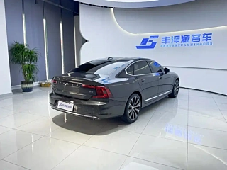 VOLVO S90 2022