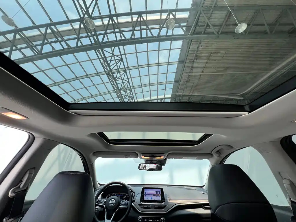 NISSAN TEANA 2022