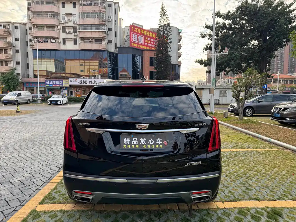 CADILLAC XT5 2021