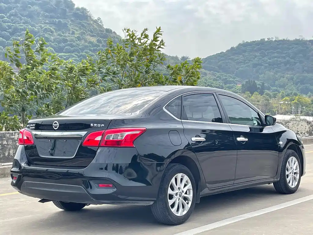 NISSAN SYLPHY 2022