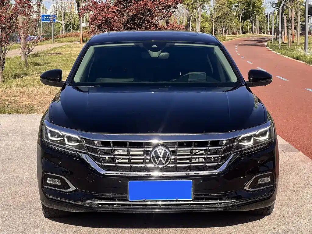 VOLKSWAGEN PASSAT 2020