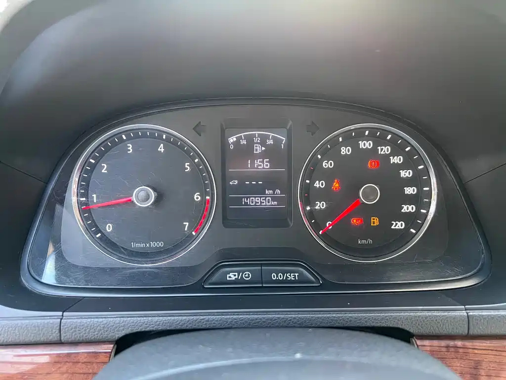 VOLKSWAGEN LAVIDA 2012