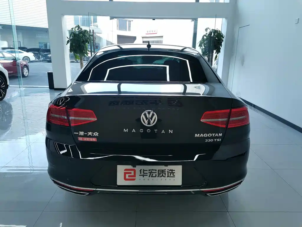 VOLKSWAGEN MAGOTAN 2020