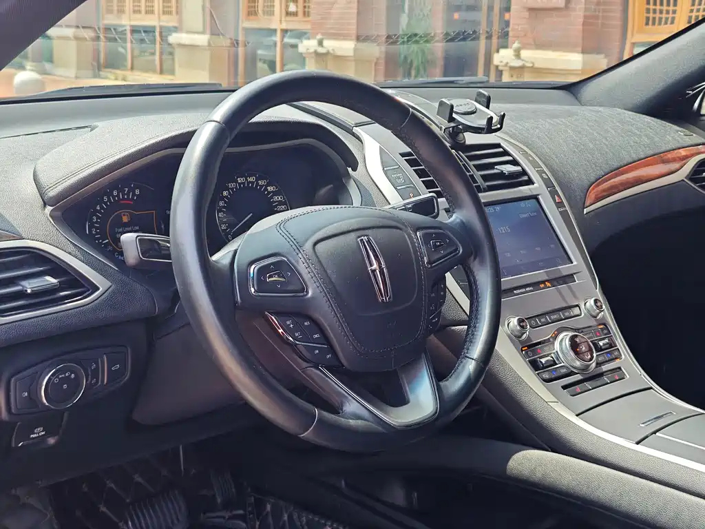LINCOLN MKZ 2021