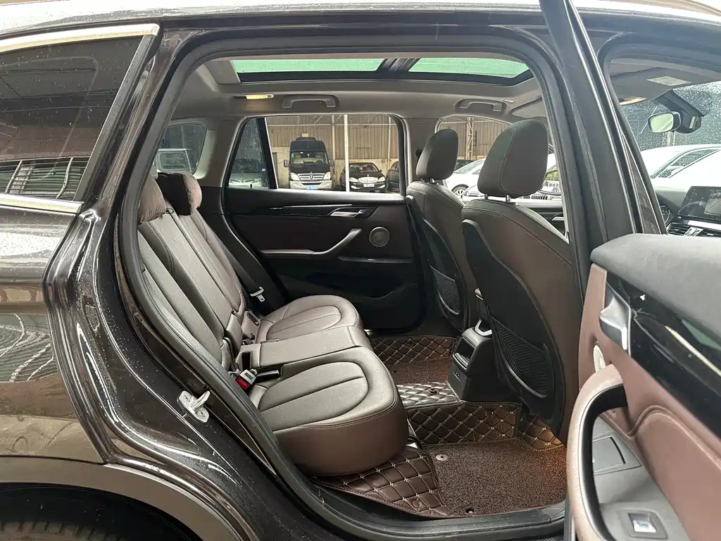 BMW X1 2021
