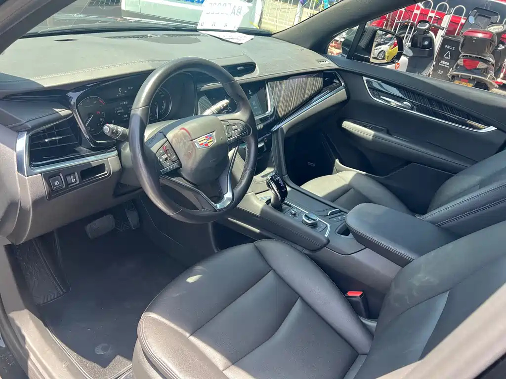 CADILLAC XT6 2022