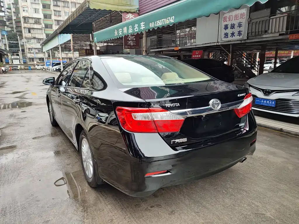 TOYOTA CAMRY 2013