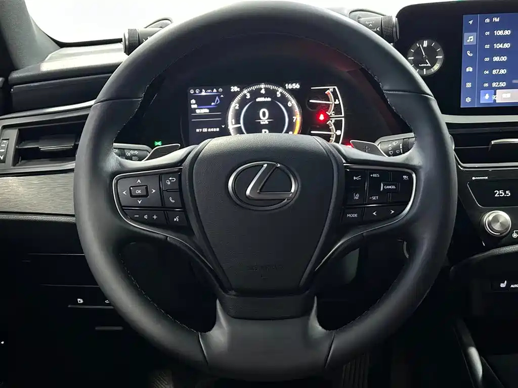 LEXUS ES 2023