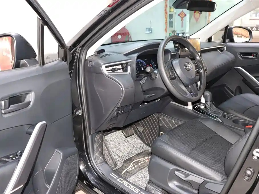 TOYOTA COROLLA CROSS 2023