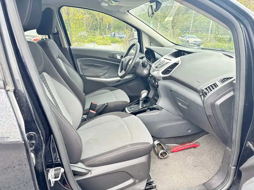 FORD ECOSPORT 2015