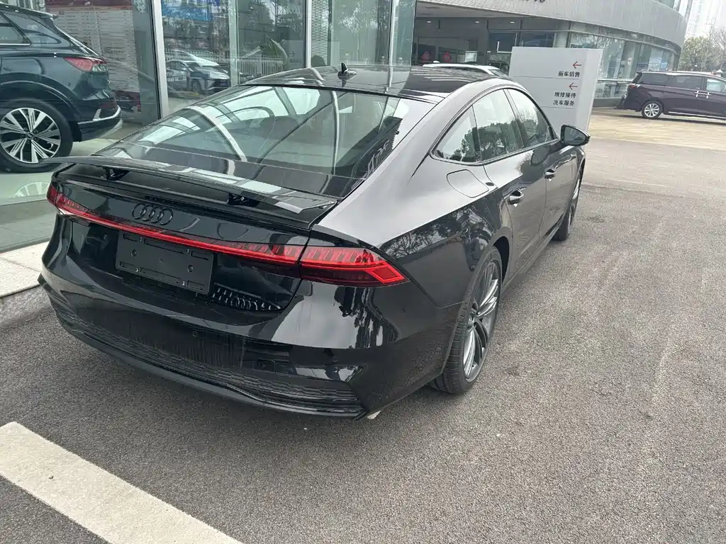 AUDI A7 2024