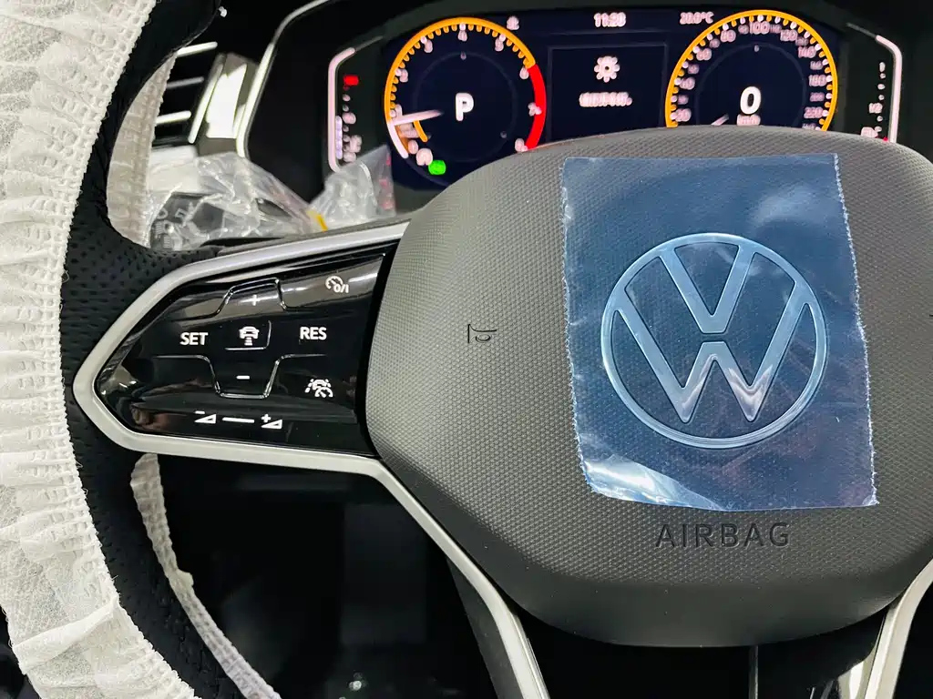 VOLKSWAGEN MAGOTAN 2024