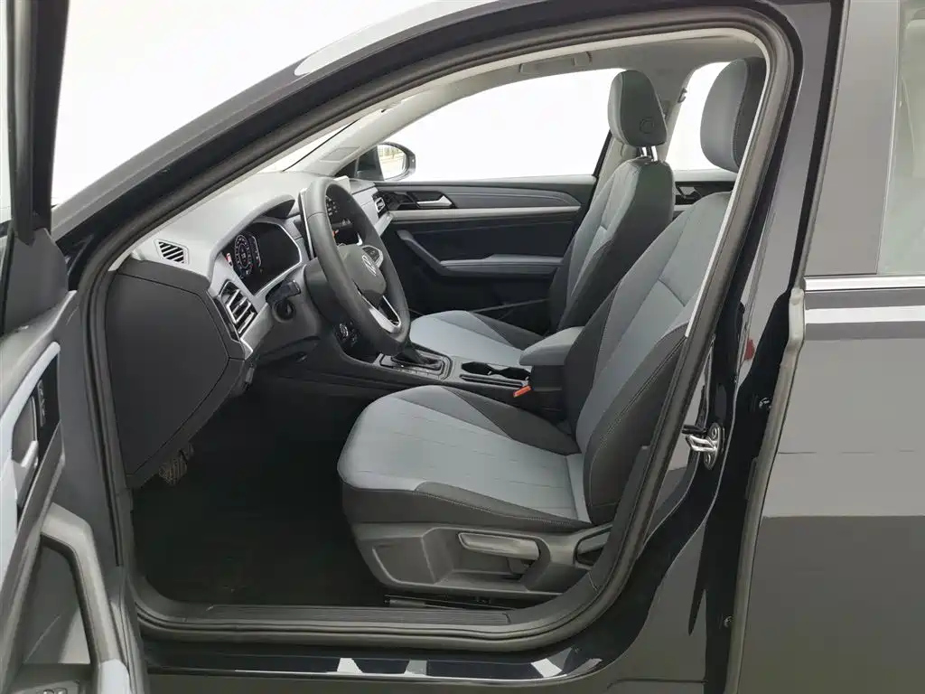 VOLKSWAGEN LAVIDA 2024