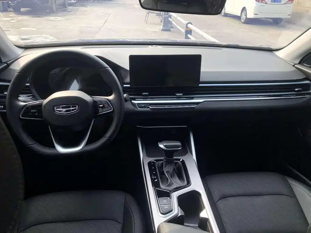 GEELY AUTO EMGRAND 2021