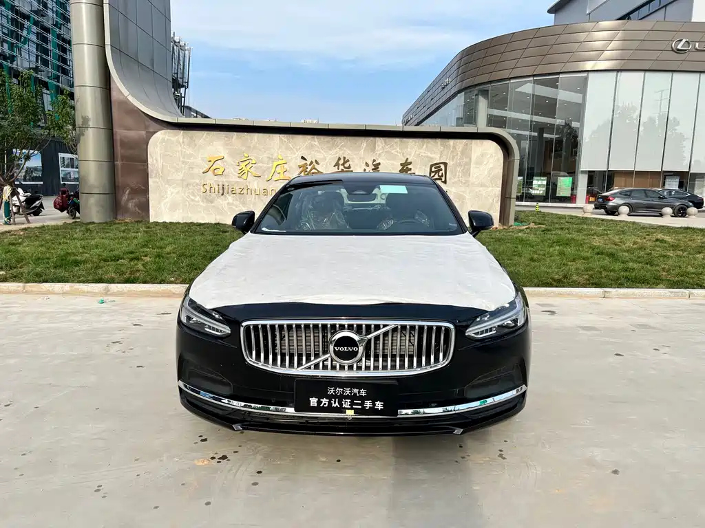 VOLVO S90 2024