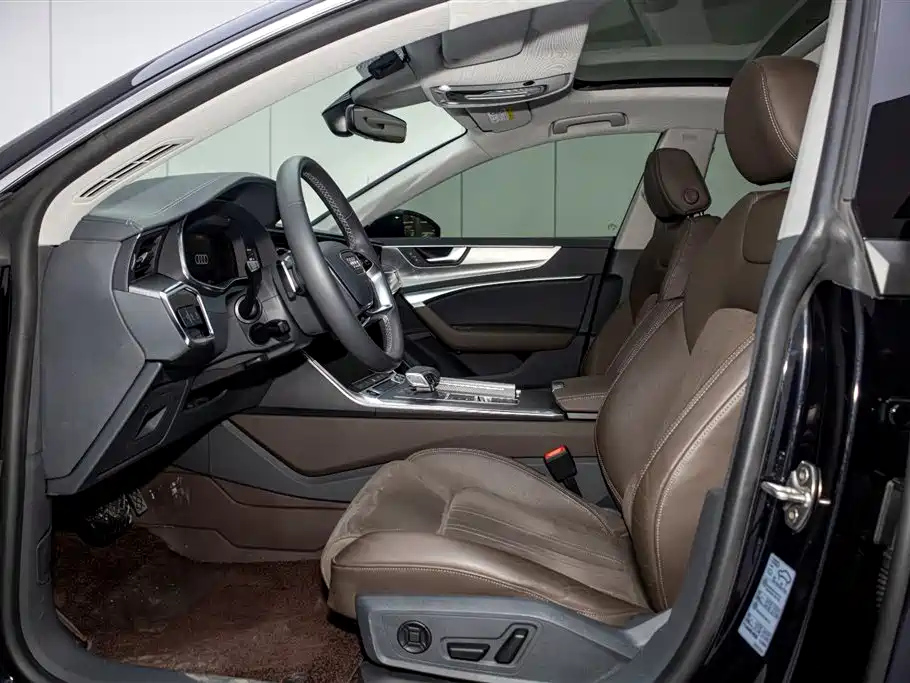 AUDI A7L 2022
