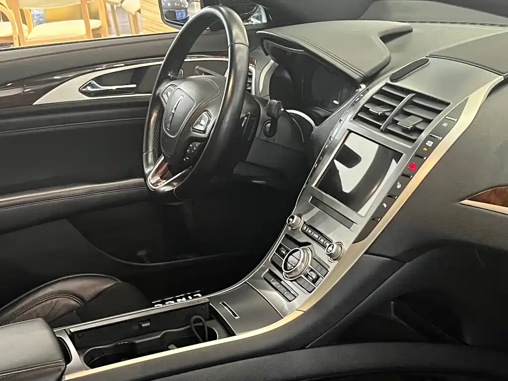 LINCOLN MKZ 2019