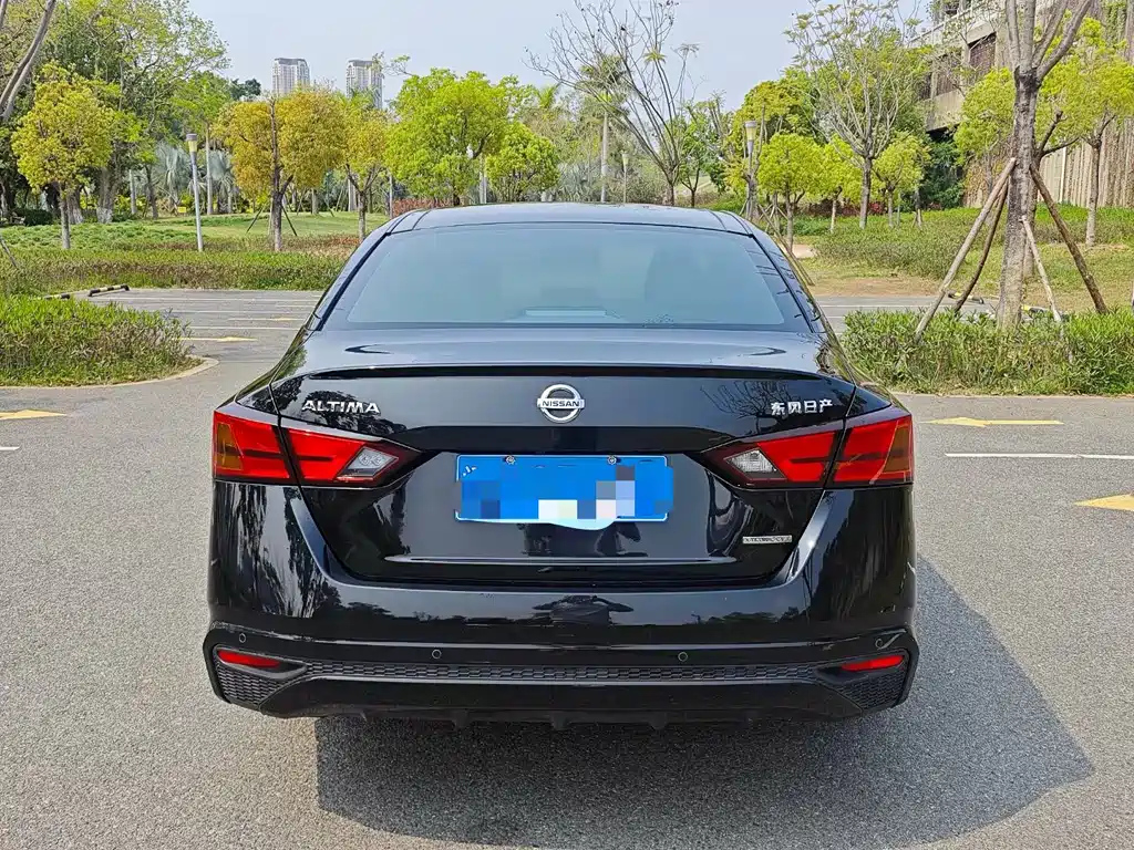 NISSAN TEANA 2020