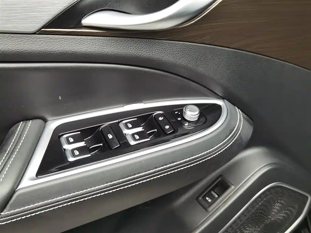 GEELY AUTO BORUI 2020
