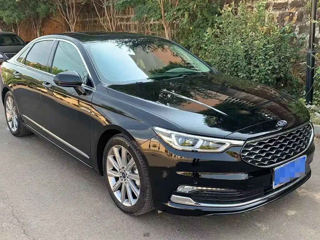 FORD TAURUS 2022