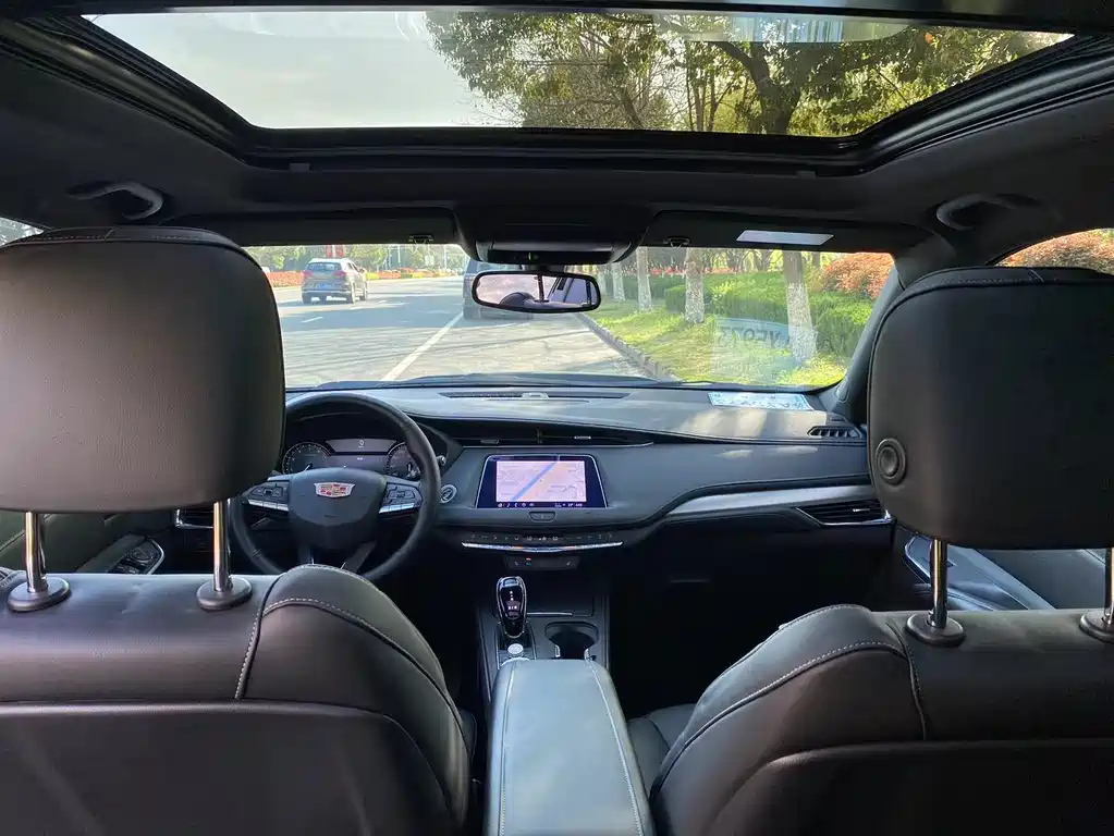 CADILLAC XT4 2021