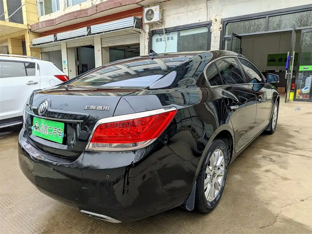 BUICK LACROSSE 2012