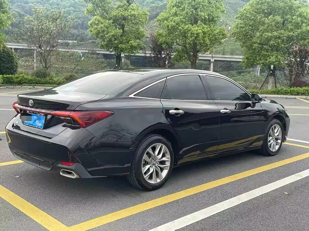 TOYOTA AVALON 2020