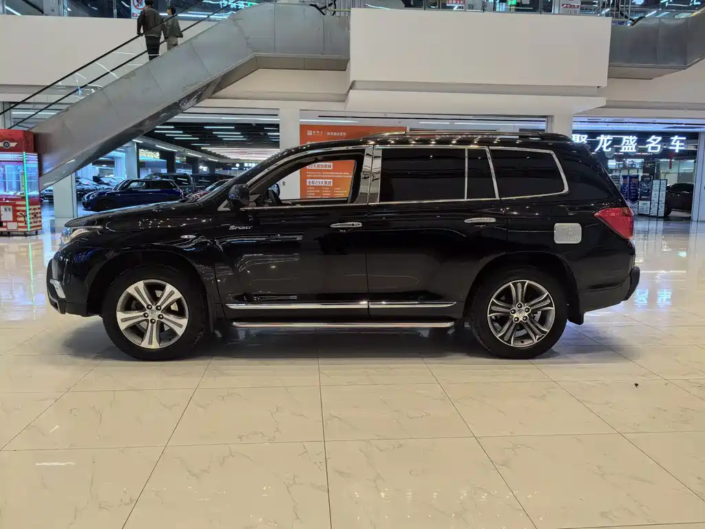TOYOTA HIGHLANDER 2014