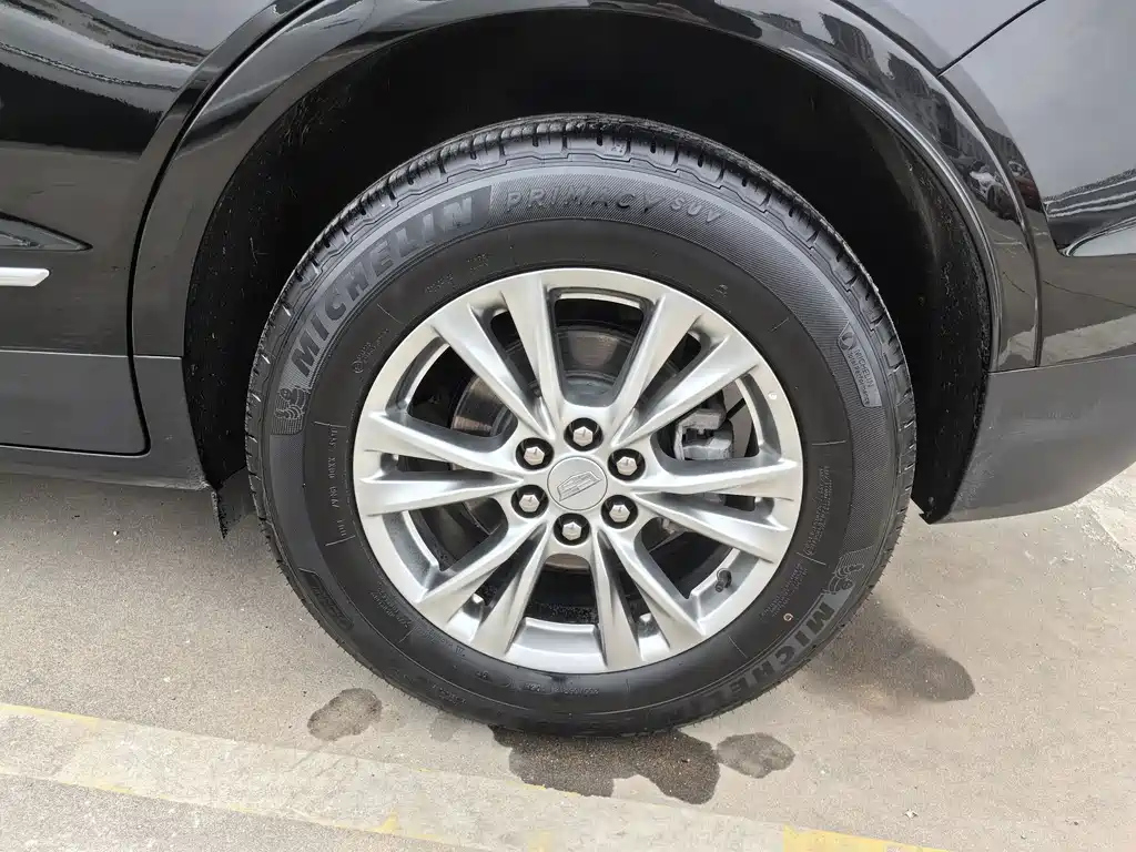 CADILLAC XT5 2021