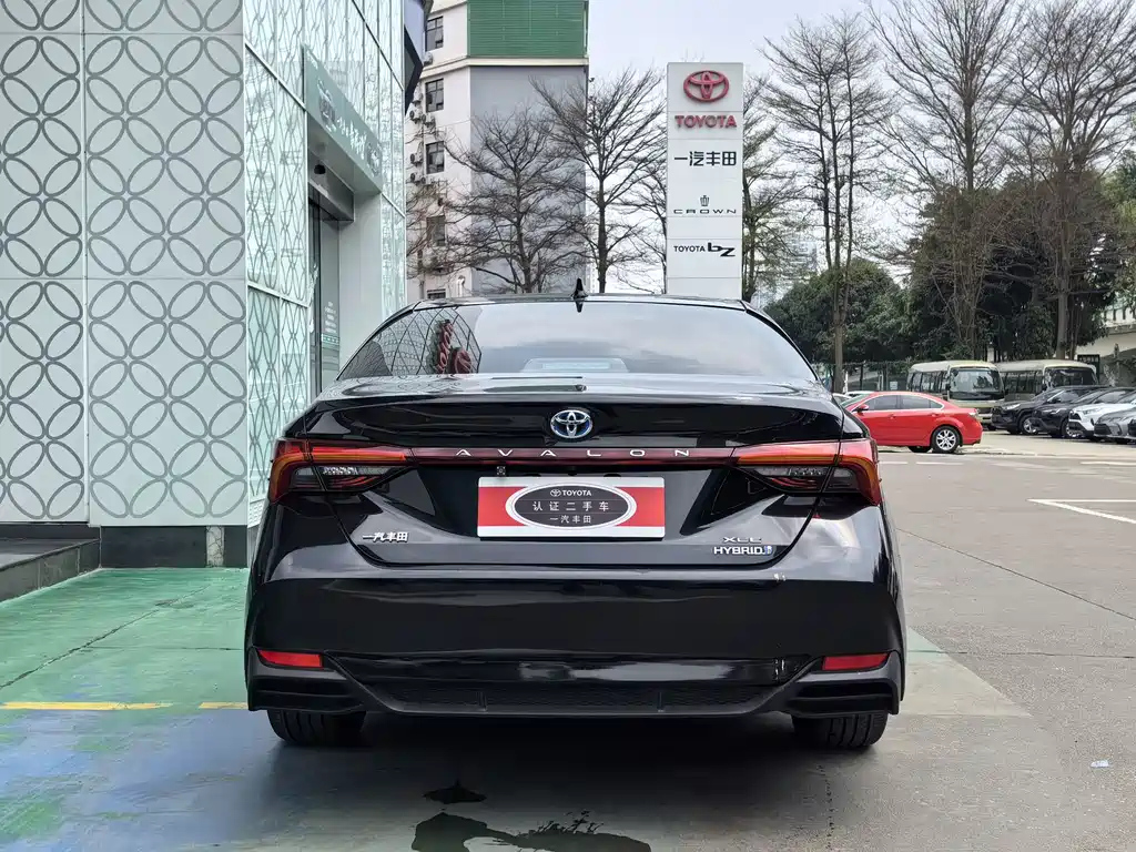 TOYOTA AVALON 2020