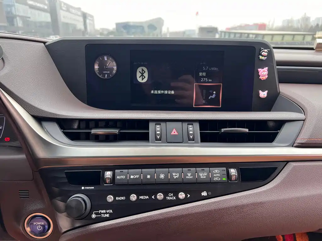 LEXUS ES 2019