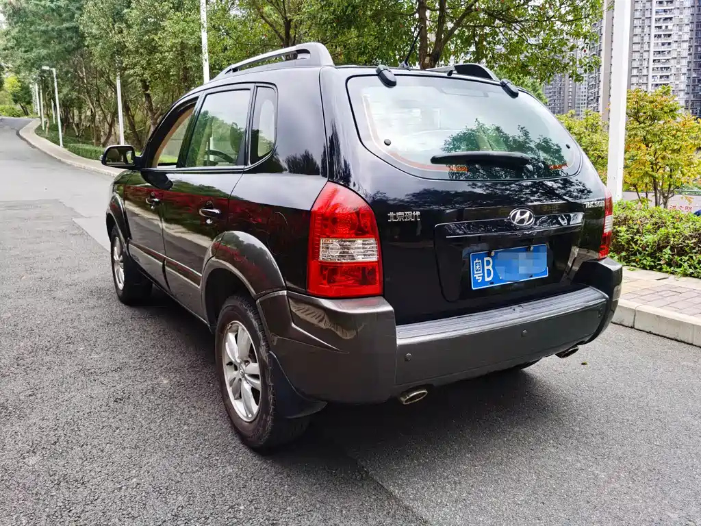 HYUNDAI TUCSON 2011