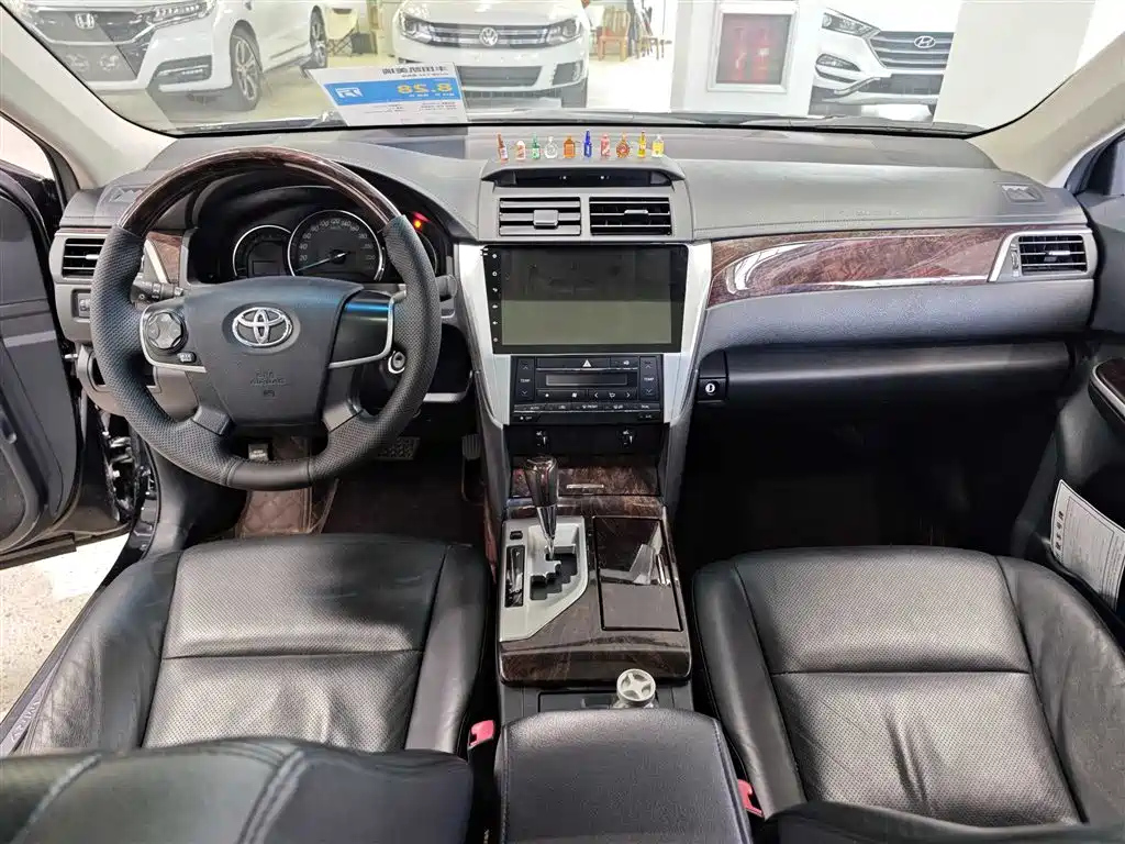 TOYOTA CAMRY 2015