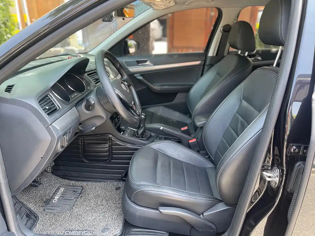 VOLKSWAGEN LAVIDA 2017