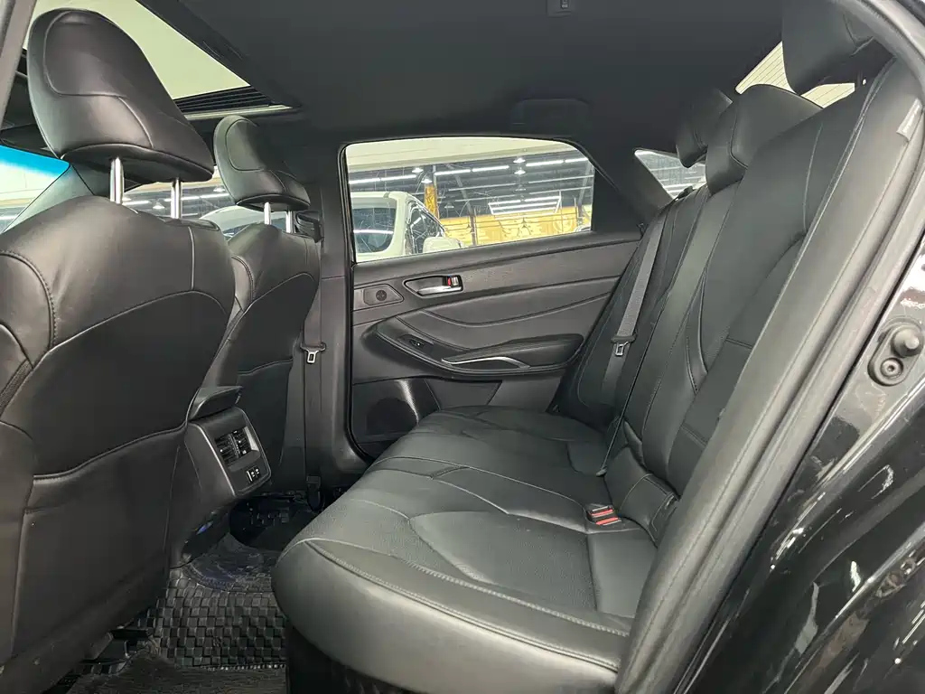 TOYOTA AVALON 2021