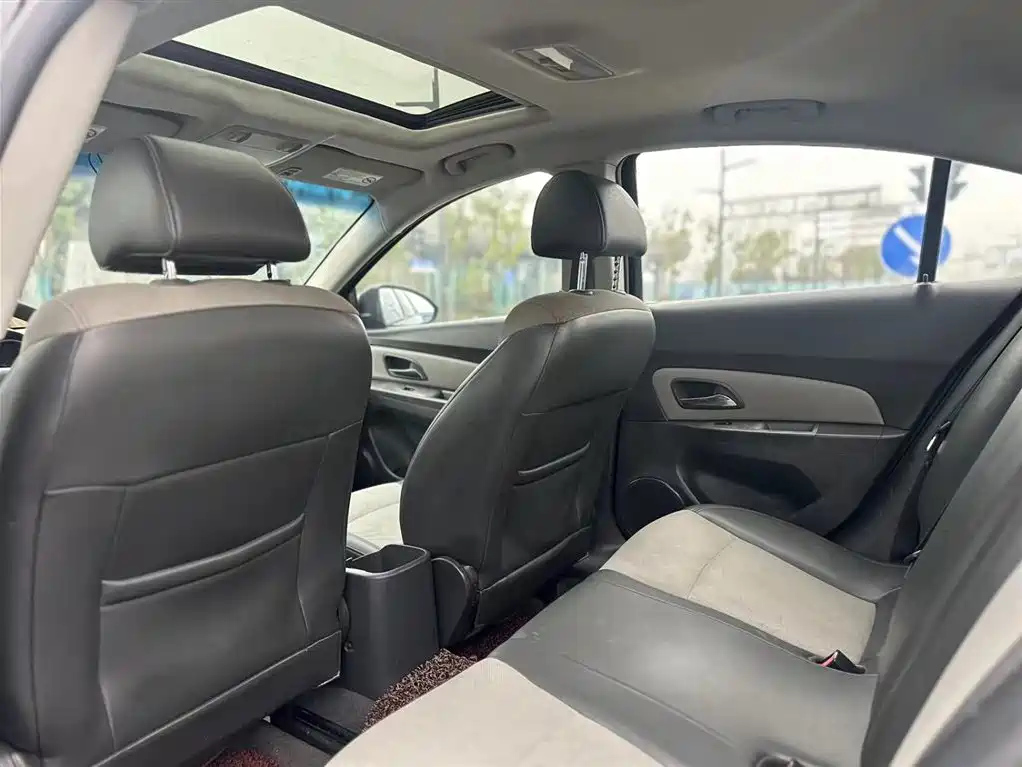 CHEVROLET CRUZE 2012