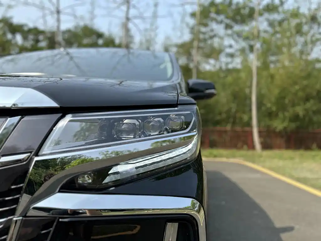 TOYOTA ALPHARD 2016