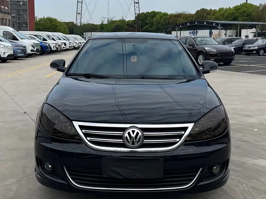 VOLKSWAGEN LAVIDA 2011