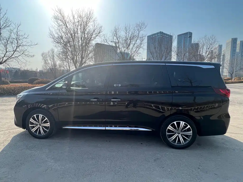 TRUMPCHI M8 2019