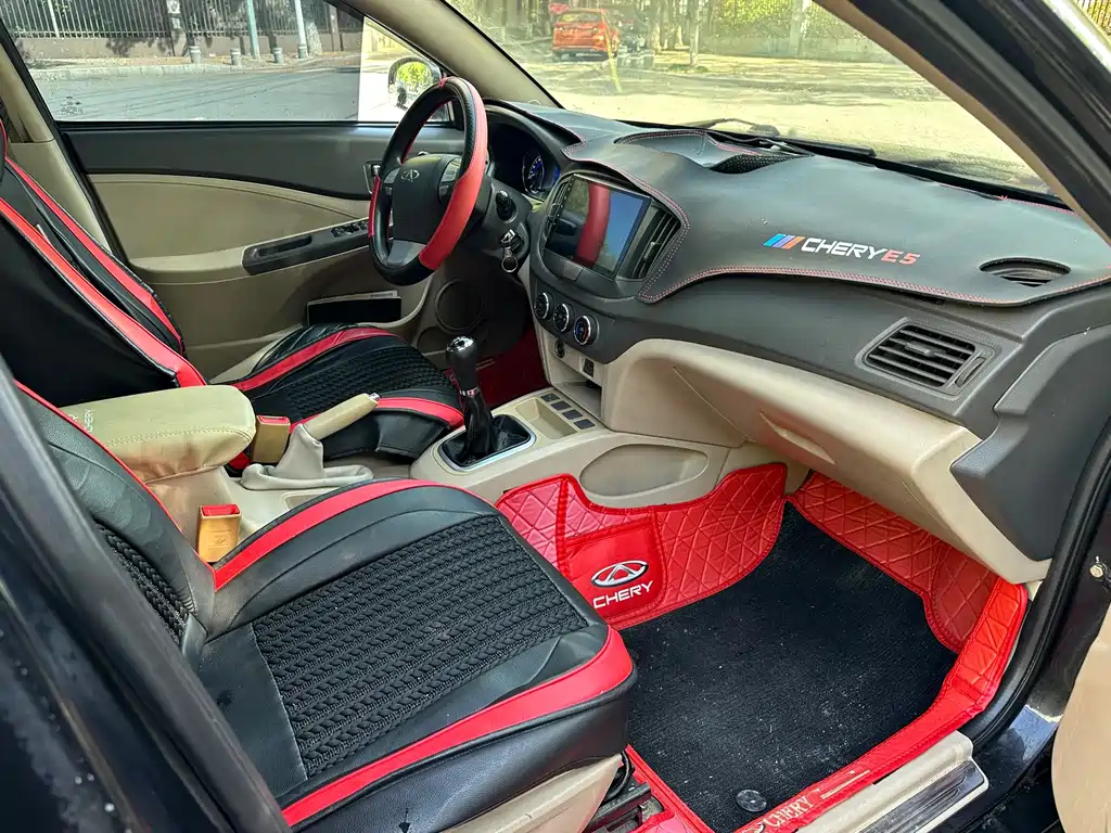 CHERY E5 2012