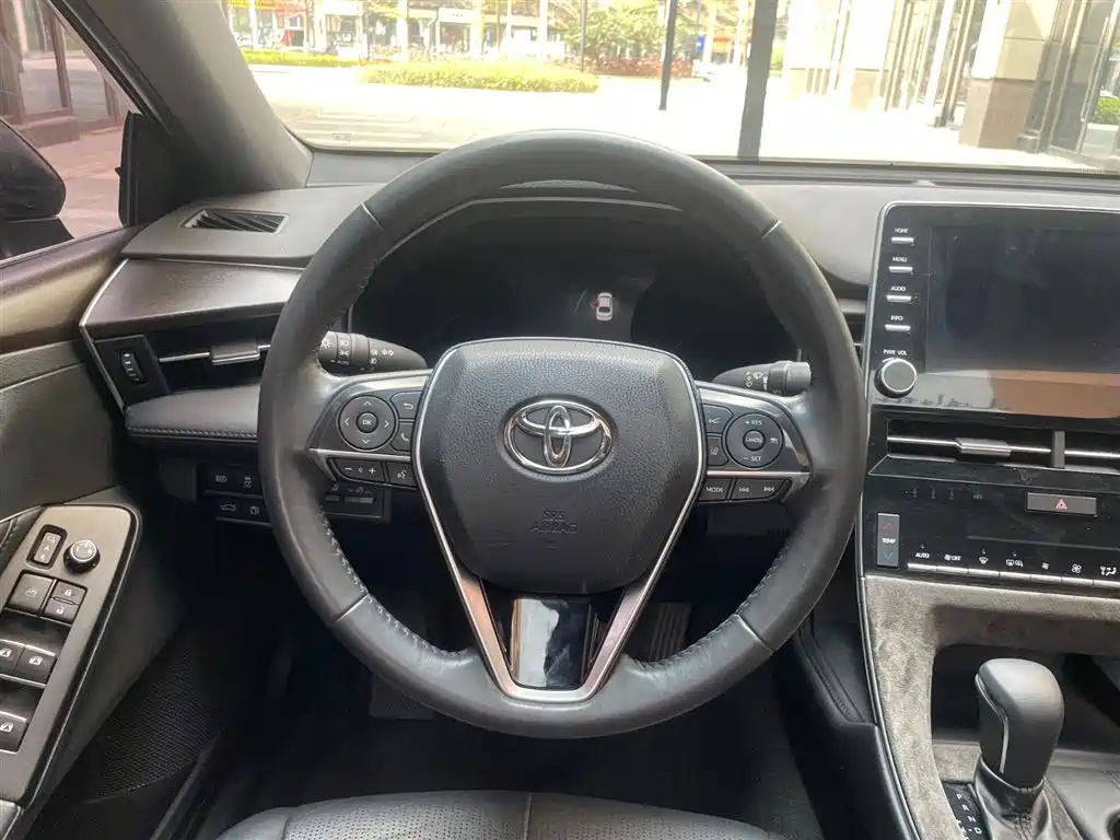 TOYOTA AVALON 2022