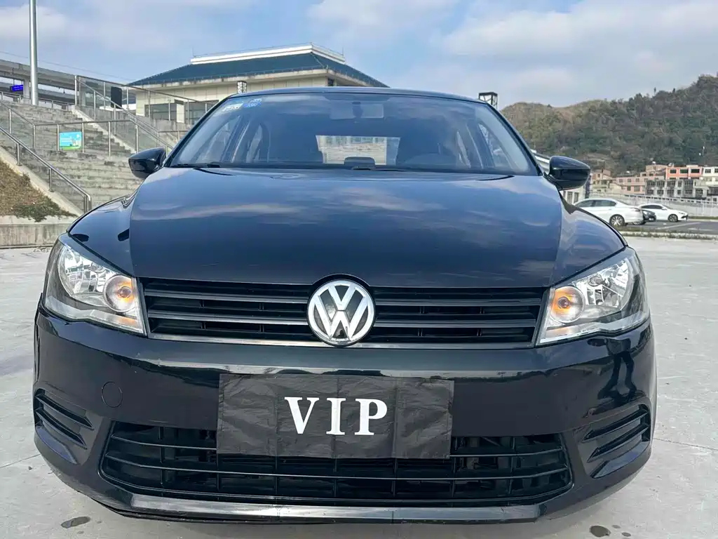 VOLKSWAGEN JETTA 2017