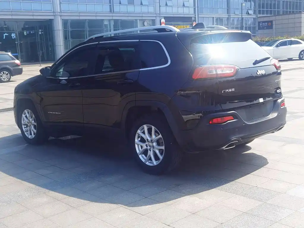 JEEP CHEROKEE 2017
